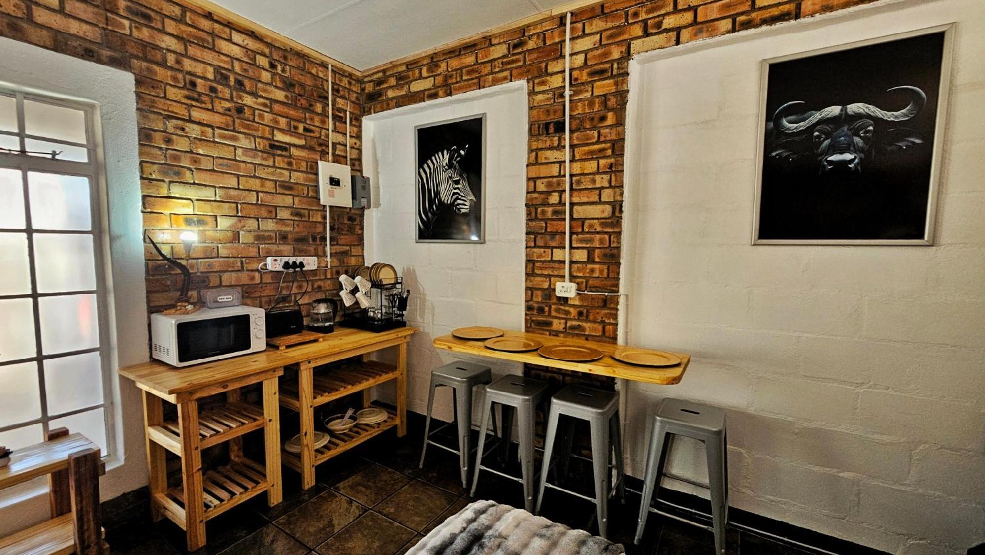 2K City Studios Not Self Catering Graskop Exterior photo
